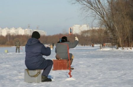 Зимняя рыбалка. Меры предосторожности.