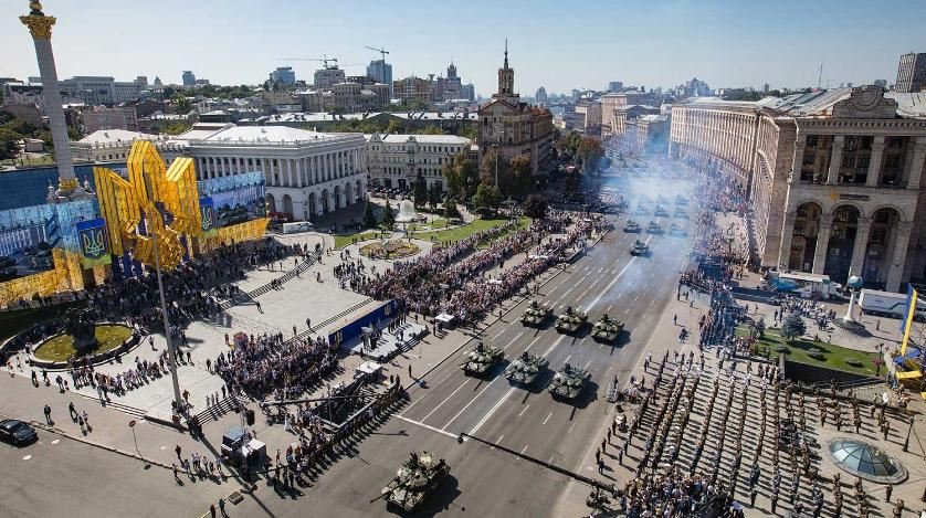 Зеленский отменил парад в День независимости на Украине